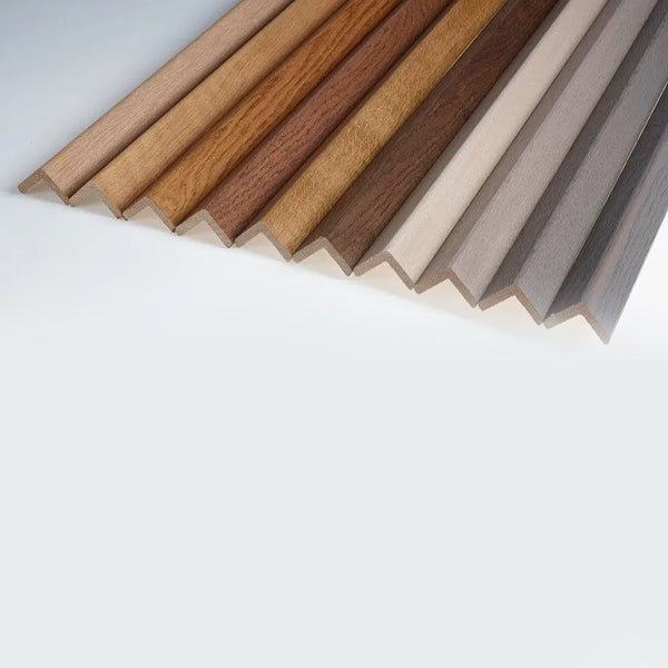 21 x 21mm Solid Oak Cushion Corner Moulding for Steps and Stairs