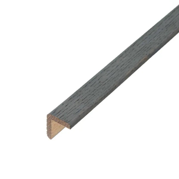 21 x 21mm Solid Oak Cushion Corner Moulding for Steps and Stairs